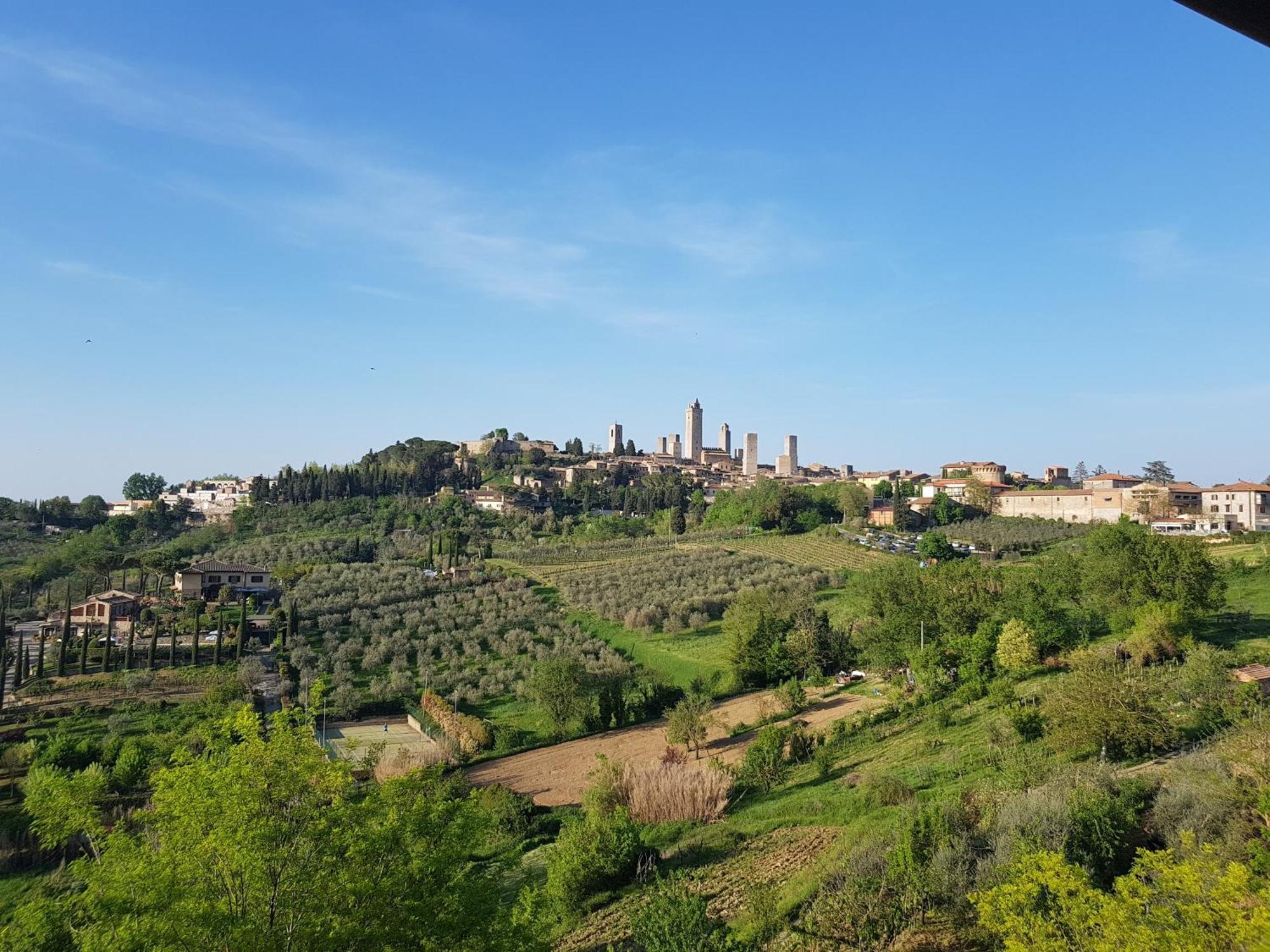 Agriturismo Bio Fattoria Bacio 체르탈도 외부 사진