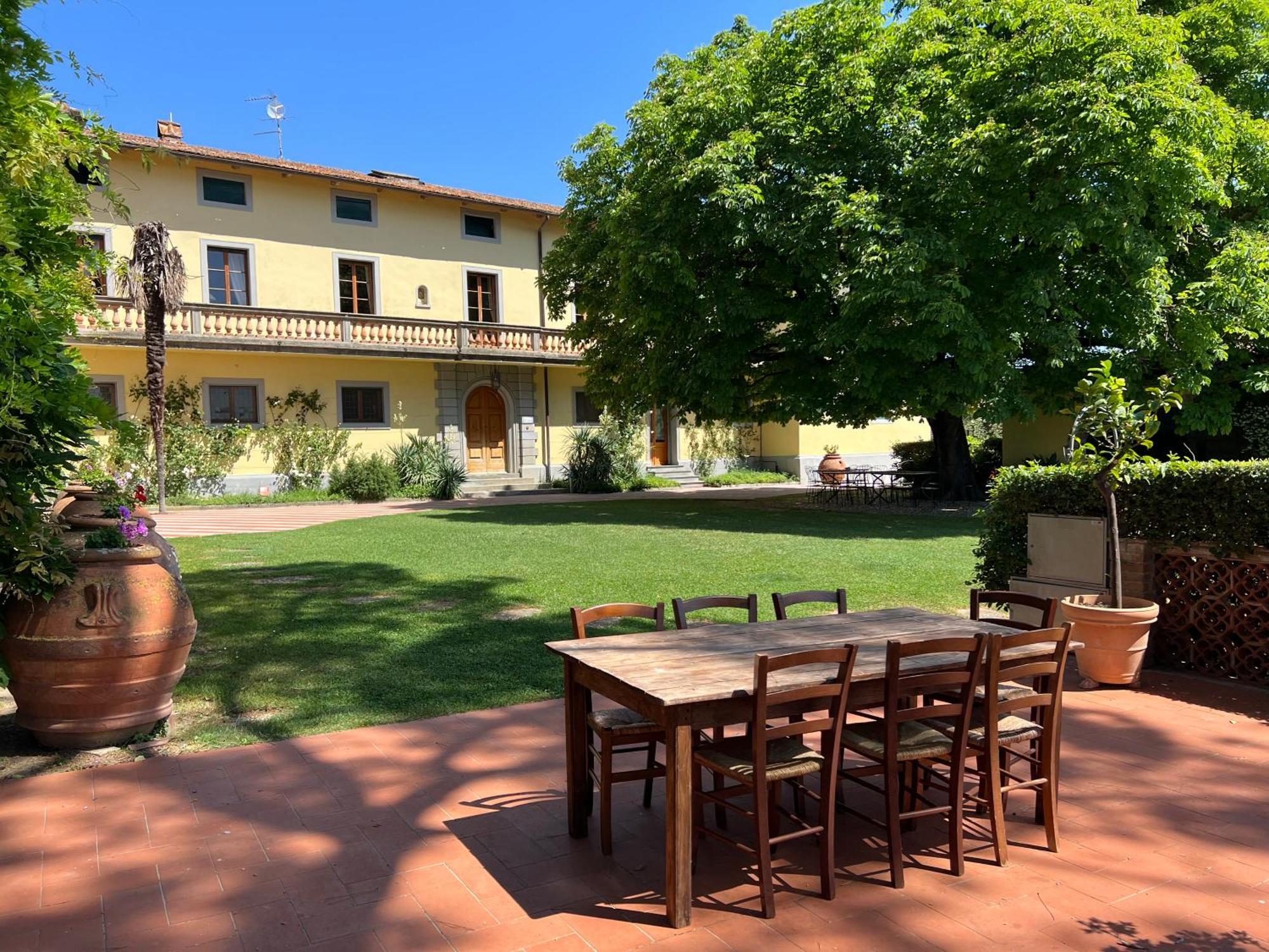 Agriturismo Bio Fattoria Bacio 체르탈도 외부 사진
