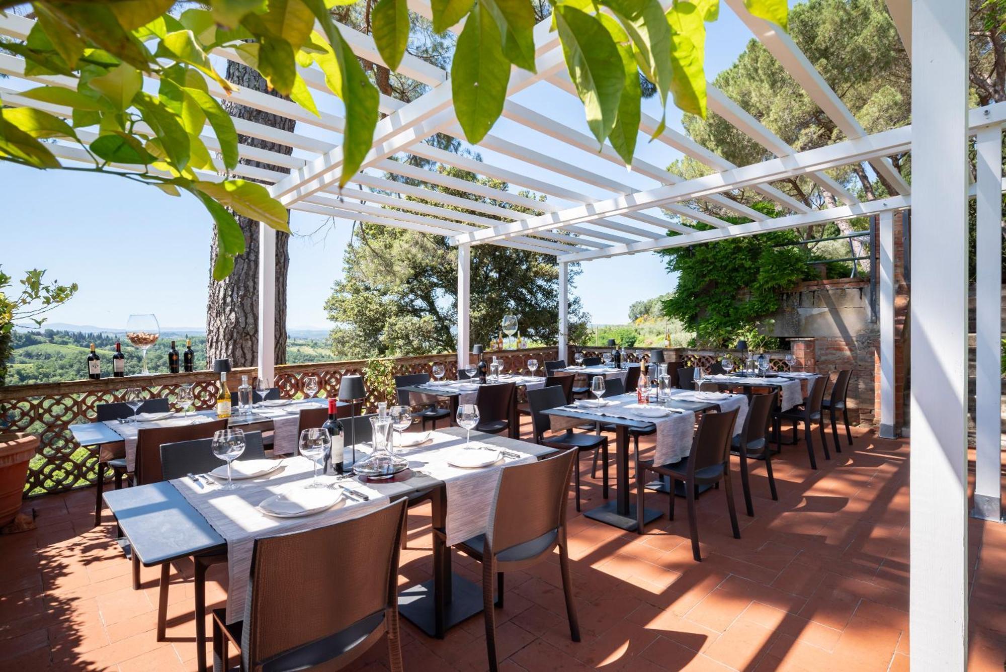 Agriturismo Bio Fattoria Bacio 체르탈도 외부 사진