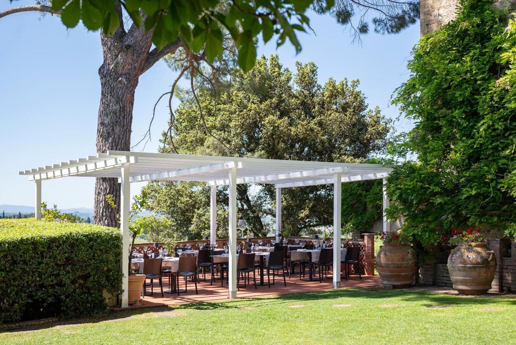 Agriturismo Bio Fattoria Bacio 체르탈도 외부 사진