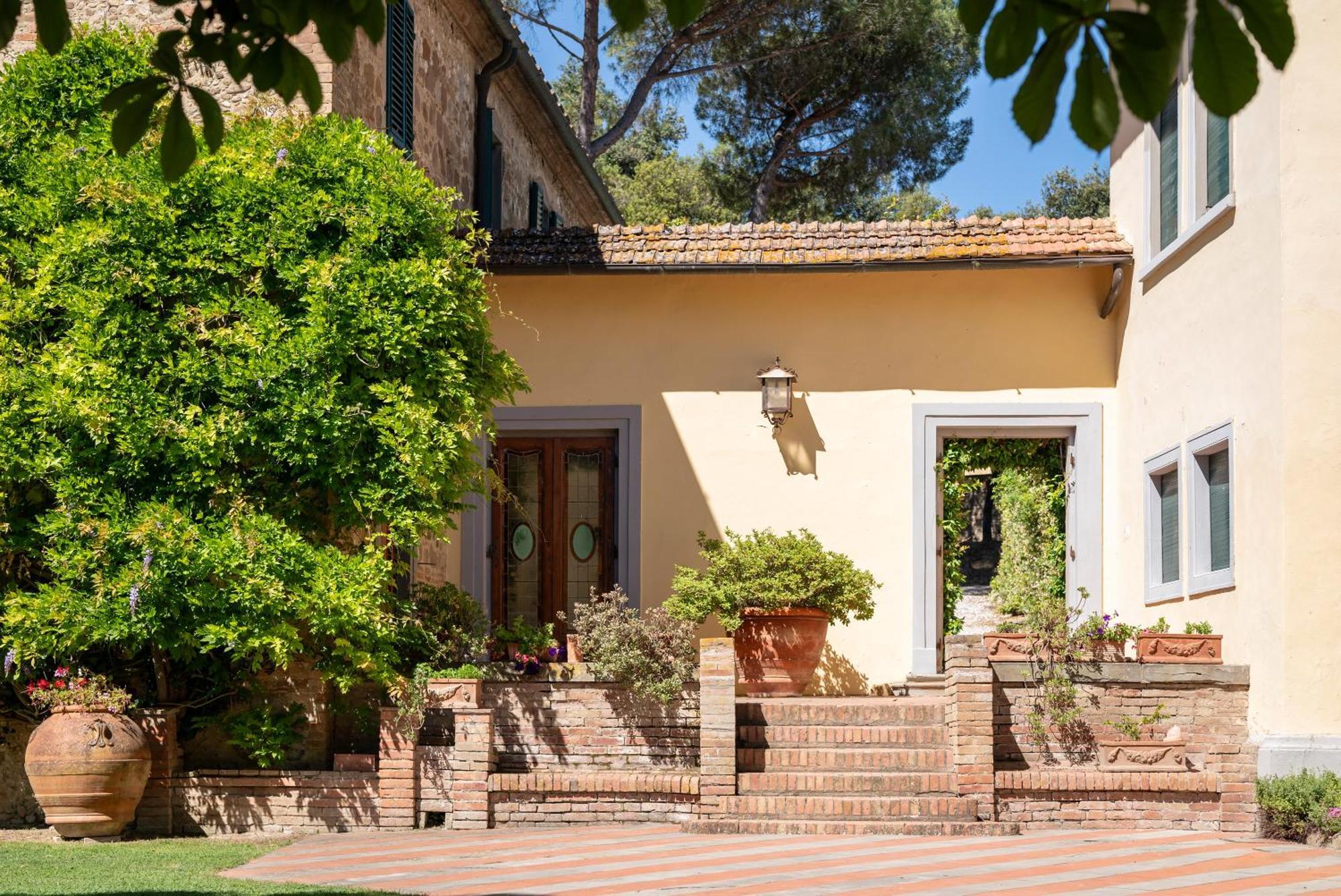 Agriturismo Bio Fattoria Bacio 체르탈도 외부 사진