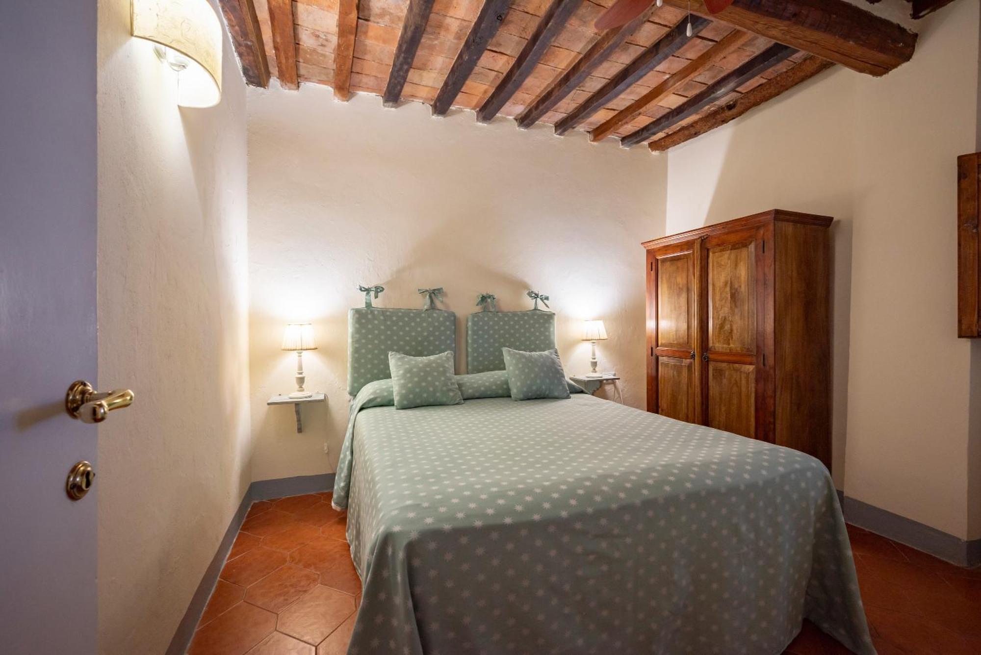 Agriturismo Bio Fattoria Bacio 체르탈도 외부 사진